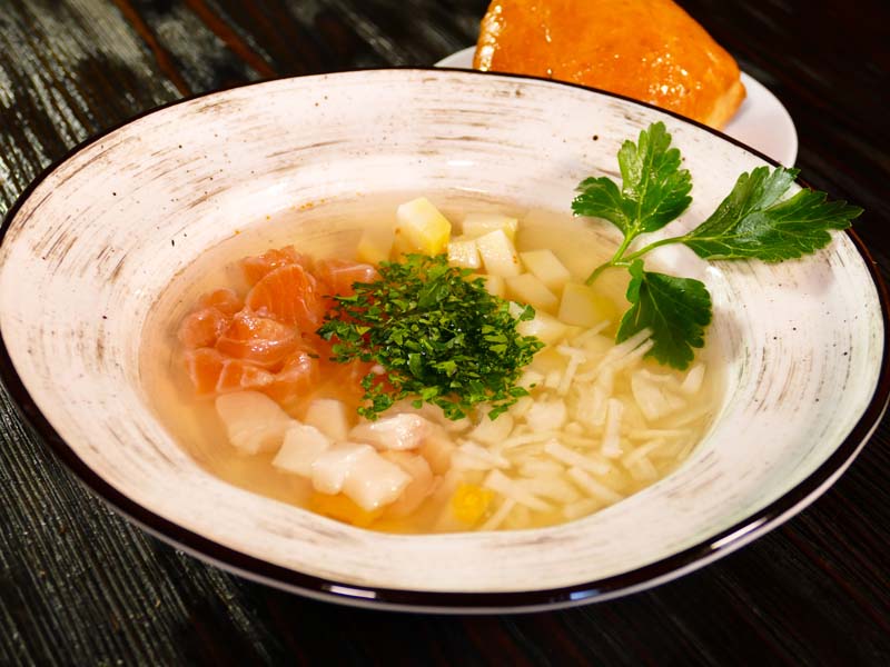 Уха с расстегаем